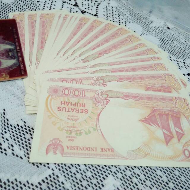 Uang kuno Rp 100 phinisi tahun 1992