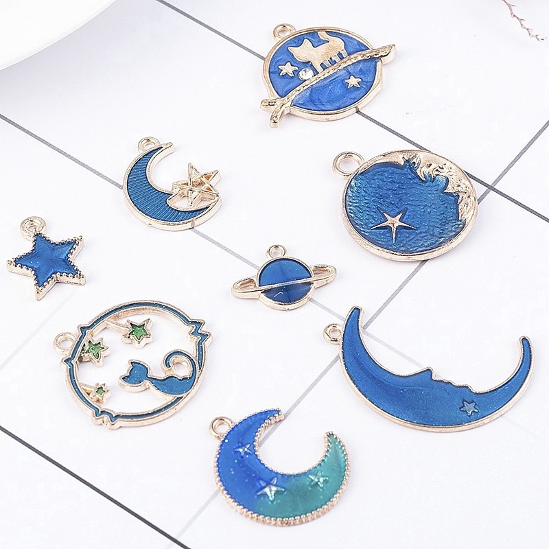 8pcs Liontin Enamel Bentuk Bulan/Bintang/Planet Untuk Membuat Perhiasan Diy