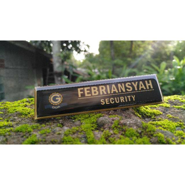 

Name Tag / Papan Nama / Papan Dada / akrilik peniti pakai resin