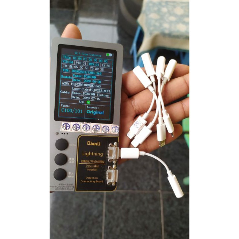 Adapter Converter Sambungan Earpod Headset Iphone 7 8 X Plus Lightning Original