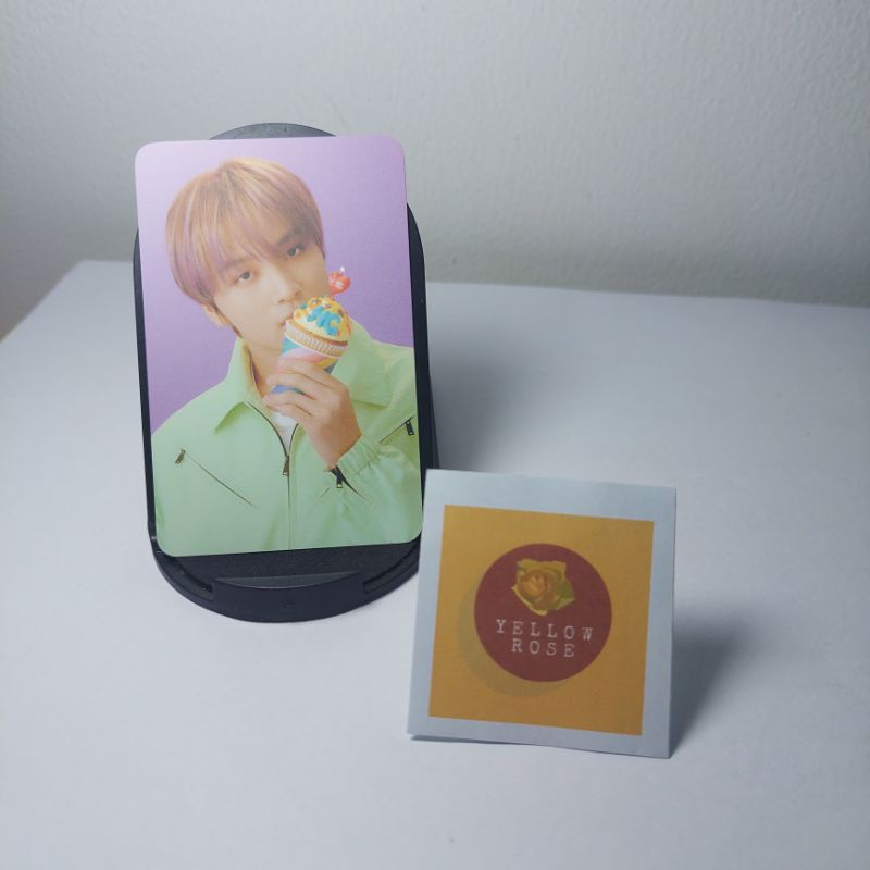 Photocard (PC) Official Haechan - Benefit Ktown4U (bene ktown) NCT Dream Seasons Greetings 2021 (SG2