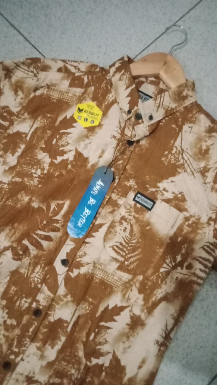 Kemeja Motif Lengan Pendek / Kemeja Surfing Atasan Pria (bisa Cod)