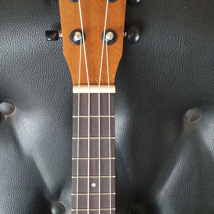 ❃ Ukulele Premium Concert Grande 23 Cutway Original warna Coklat ➽