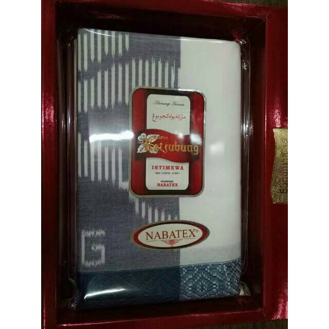 Sarung Tenun Buah Ketjubung Putih Dobby Polos