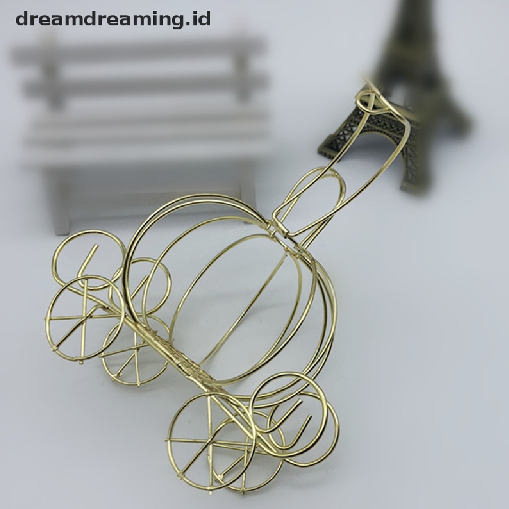 Kotak Permen Desain Kereta Labu Warna Emas Untuk Hadiah