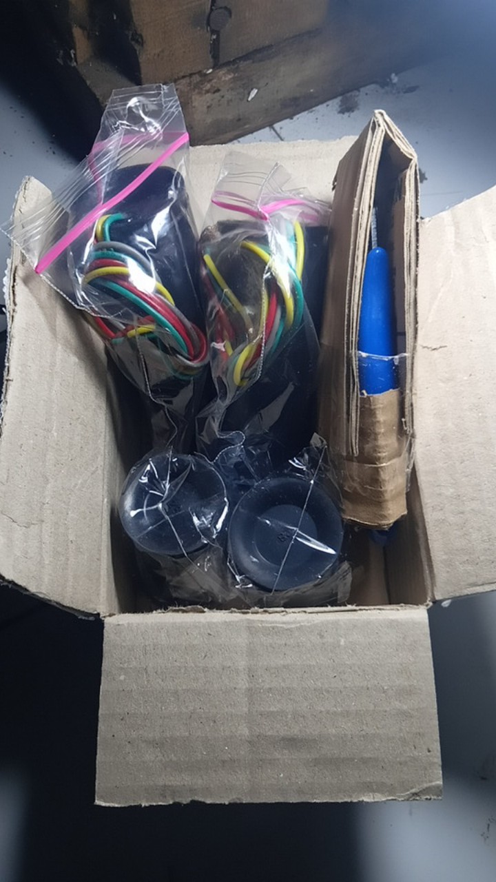 Tang Potong Komponen Atau Kupas Kabel