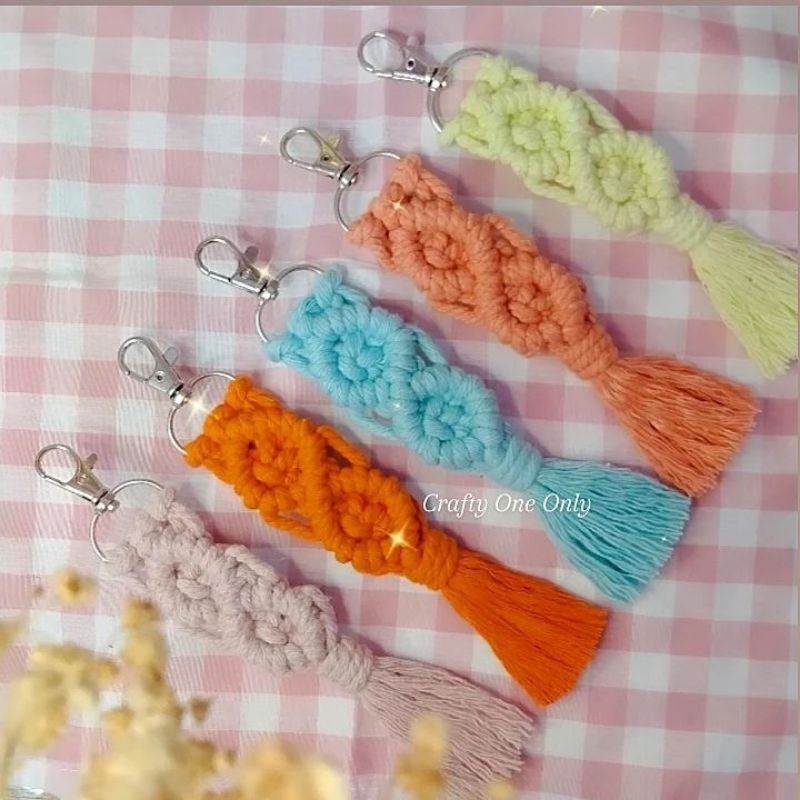 MACRAME KEYCHAIN SOUVENIR PERNIKAHAN MACRAME KEYCHAIN HANDMADE GANTUNGAN KUNCI MACRAME GANTUNGAN KUN
