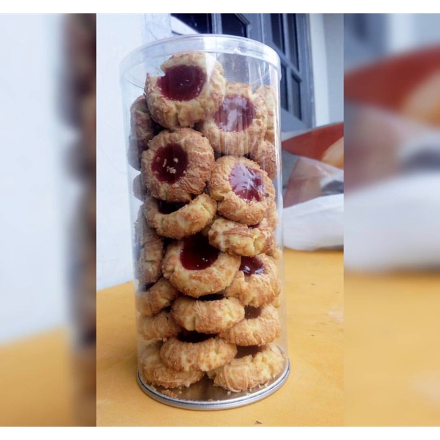 

Thumbprint Strawberry