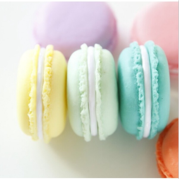 Kotak Penyimpanan Kalung Cincin Anting Bentuk MACARON Mini 4 cm - BUM