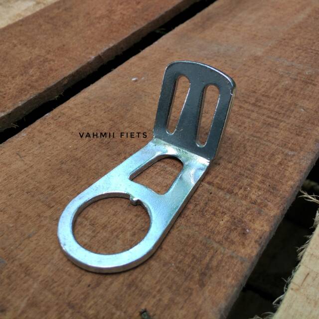 Cagak Holder Dudukan Lampu sepeda onthel