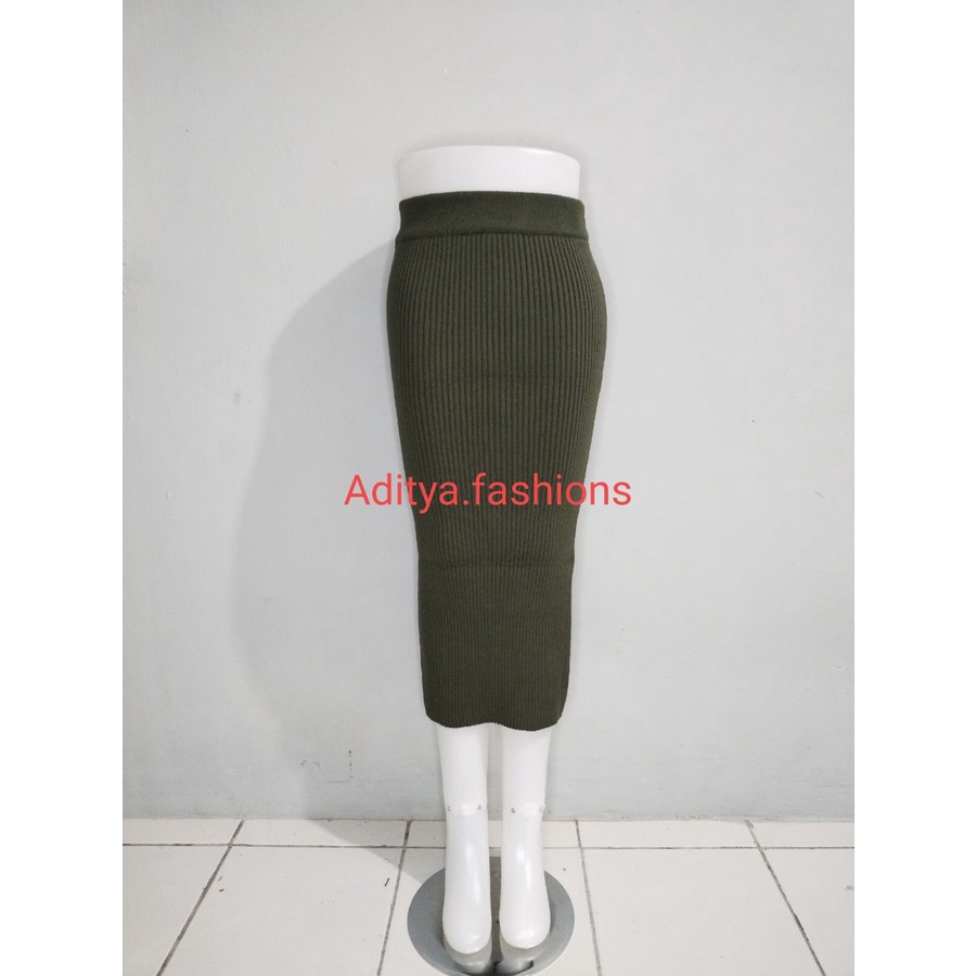 rok span rajut tanggung 75cm premium