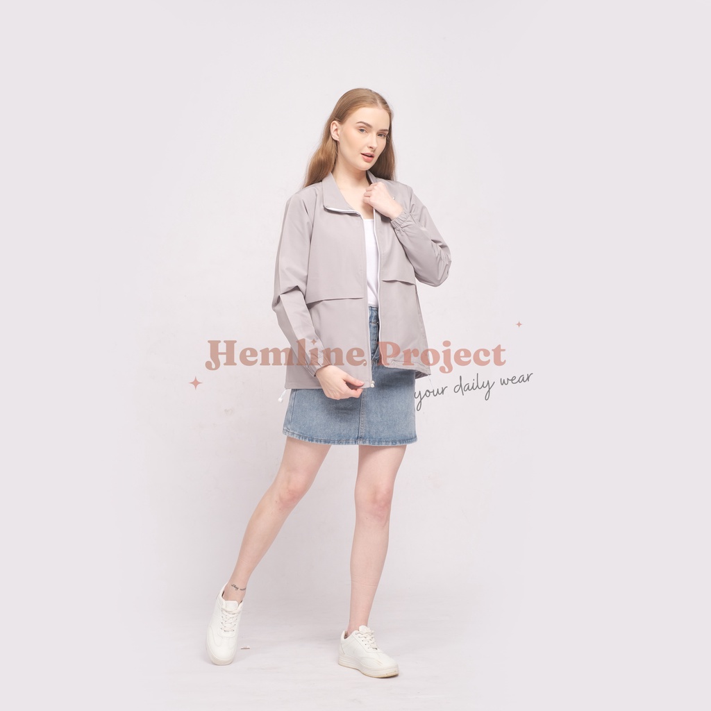 Elya Jaket Coach Wanita - Silver