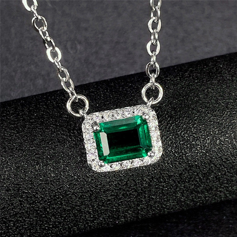 Kalung Liontin Cubic Zirconia Warna Hijau Untuk Wanita