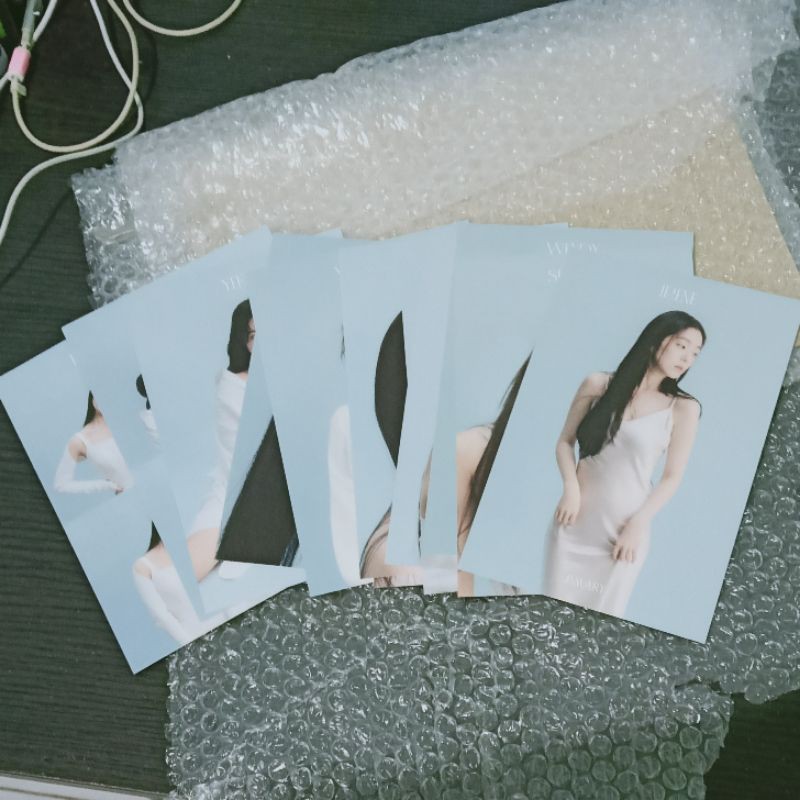 Red velvet season greeting 2021 sg21 postcard set Irene Seulgi Wendy Joy Yeri group Frame