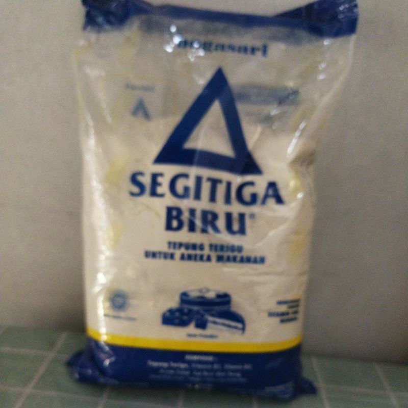 

tepung segitiga biru 1 kg