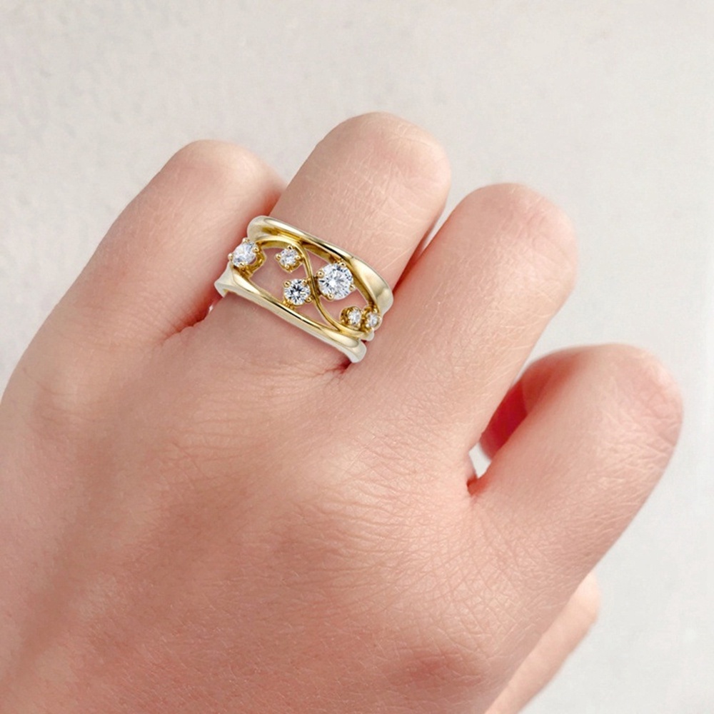 Cincin Bahan Alloy Warna Emas Aksen Zircon Untuk Wanita