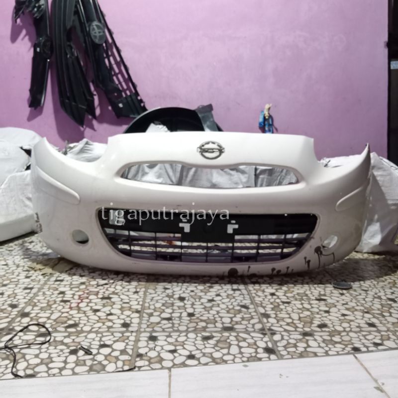 bumper depan nissan march 2011