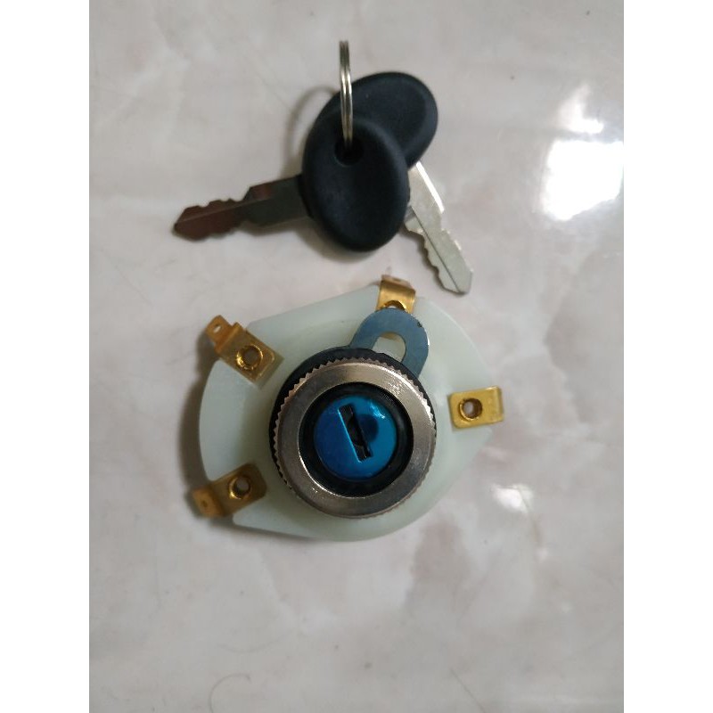 kunci kontak vespa PX exclusive