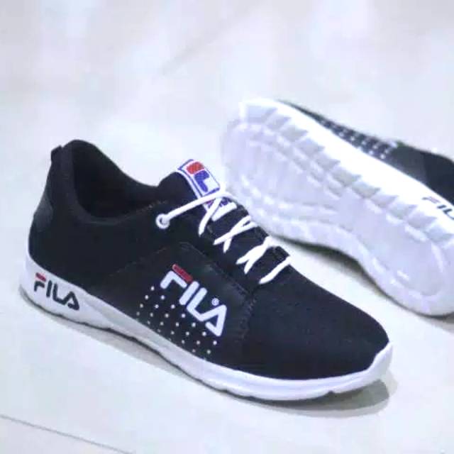 Sepatu running fila grade ori label vietnam hitam