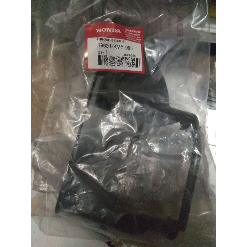 SHROUD EX BEAT KARBU TUTUP BORING BAWAH BEAT KARBU TUTUP MESIN BAWAH BEAT KARBU 19631KVY900