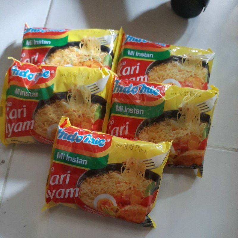 

5pcs indomi kari ayam