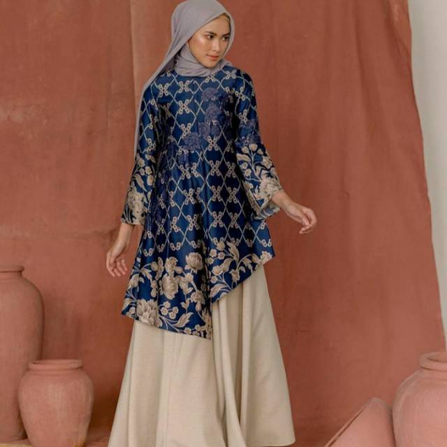 Flores Tunic by Wearing Klamby