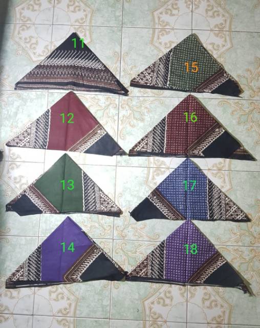 Udeng Jawa segi empat/ udeng batik ( 18 motif )