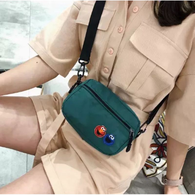 Gnei Elmo Tas Slempang Sling Bag Hang Out