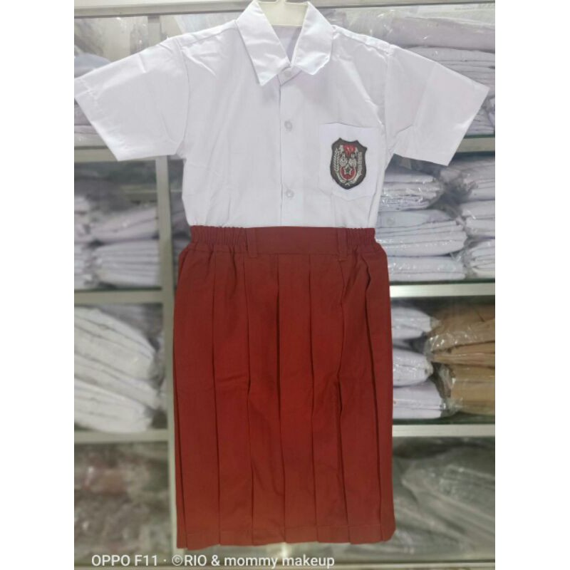 1STEL SERAGAM SD PEREMPUAN PENDEK2 / 1STEL SERAGAM SD LAKI LAKI PENDEK2 BAJU SD / ROK MERAH SD / CELANA SD MERAH / SERAGAM SD CEWE / SERAGAM SD COWO /SERAGAM SEKOLAH SD Big size