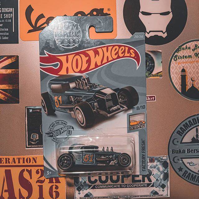 HOT WHEELS BASIC MOD ROD