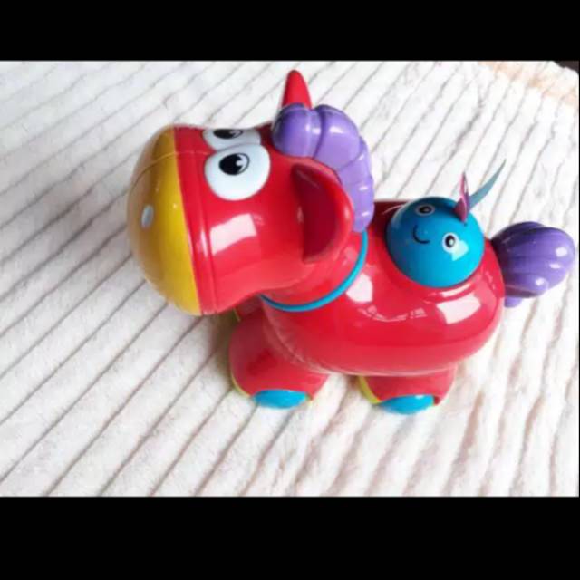Mainan anak kuda poni playgro bunyi jalan