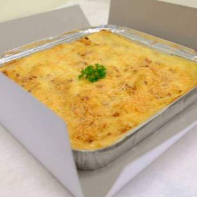 

Lasagna Panggang Beef Mozzarella (Family Size)Won't Stop Lasagna