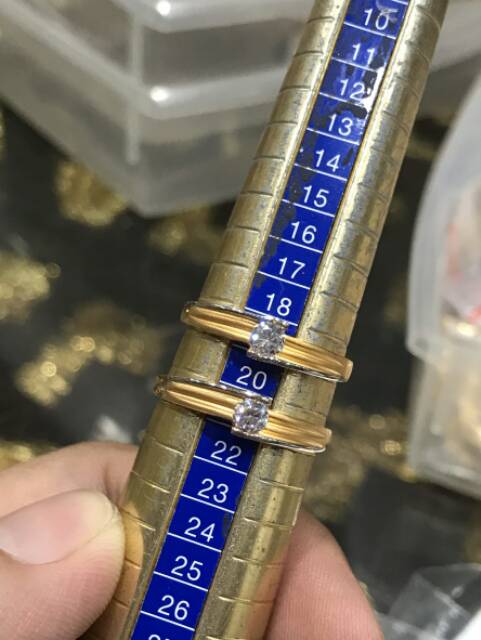 700 Cincin asli kadar 70% 22 surabaya gold whitegold kuning putih tunangan lamaran permata UBS