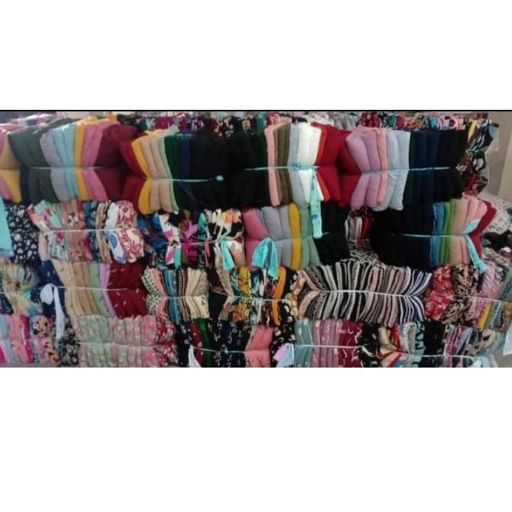 {CSM.01Jl22в} Kain Kiloan Katun Rayon Motif Polos Wolfis Motif Polos Shakila Motif Polos Dewasa dan 