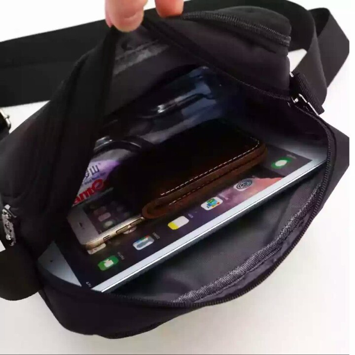 Polo Net Tas Slingbag Pria Tas Selempang Pria USB Port Tas Fashion - Black