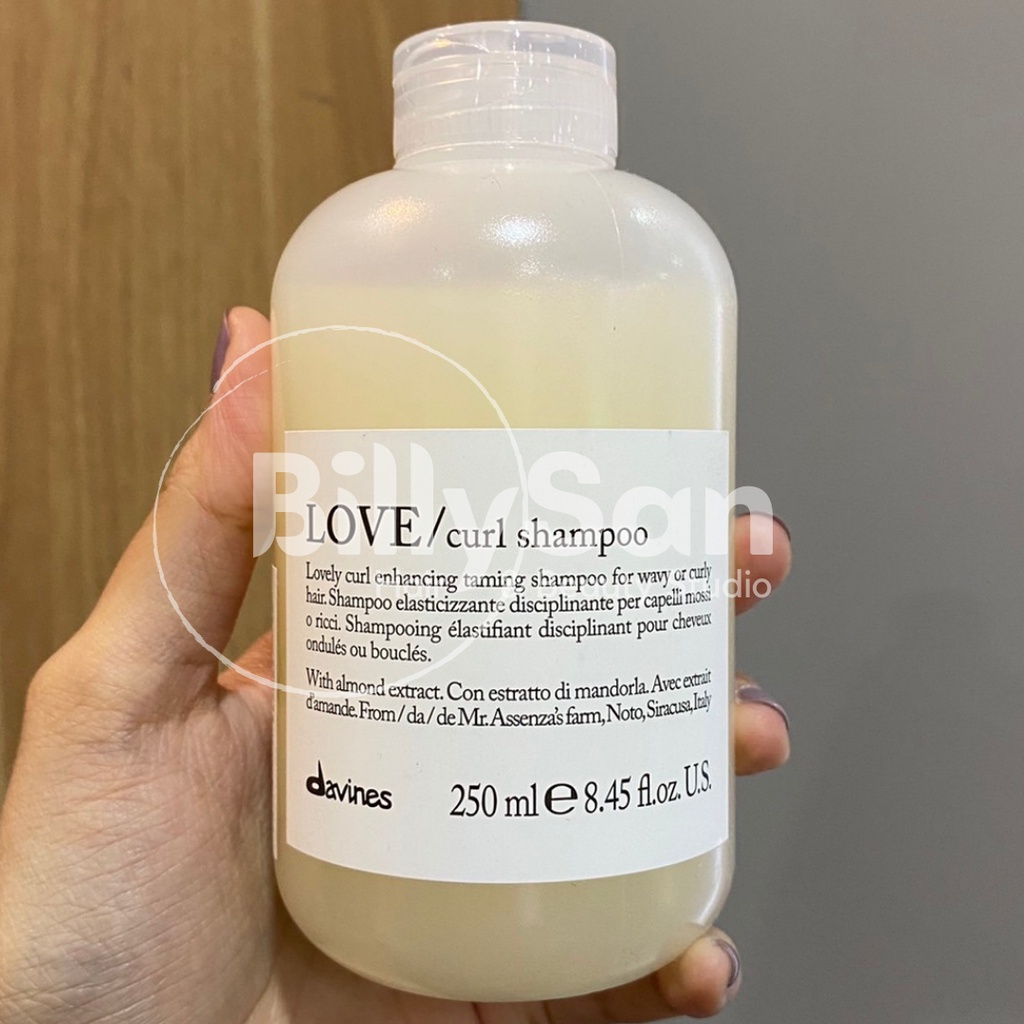 

Davines LOVE Curl Shampoo 250ml. Rambut keriting bergelombang (wavy)