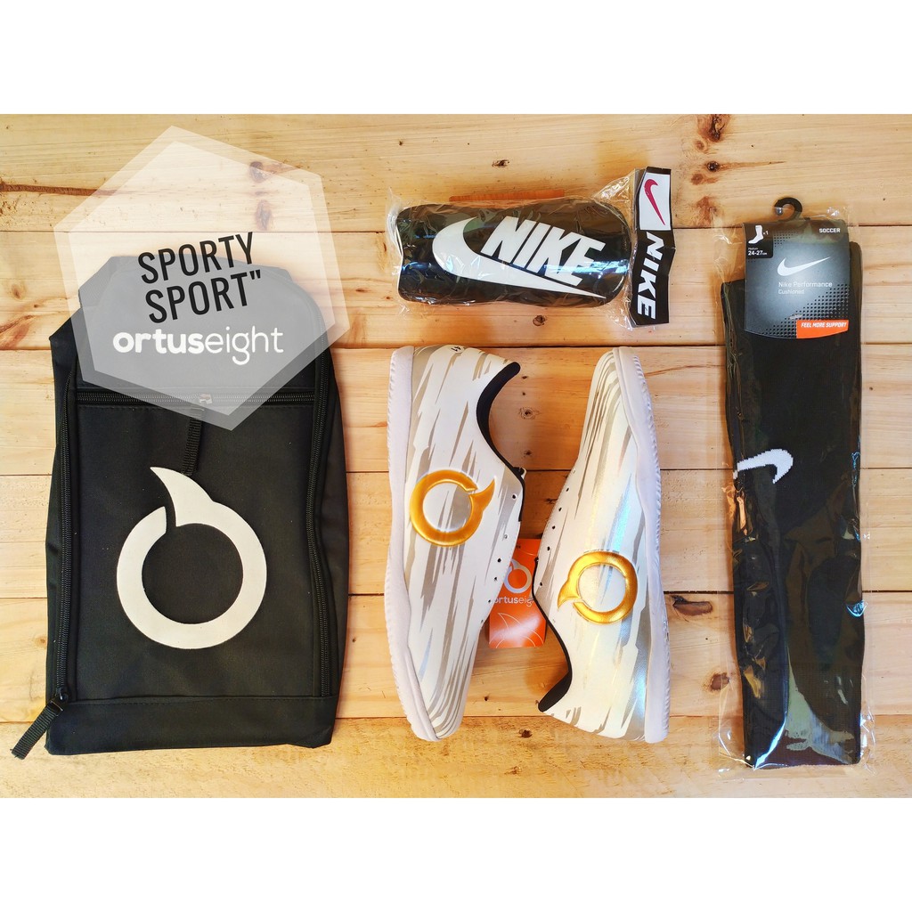 HARGA PROMO !! PAKET KOMPLIT Sepatu Futsal Ortush Ortuseight11 ravent TERBARU 1 KG MUAT 2 GRADE ORI-F : PUTIH GOLD