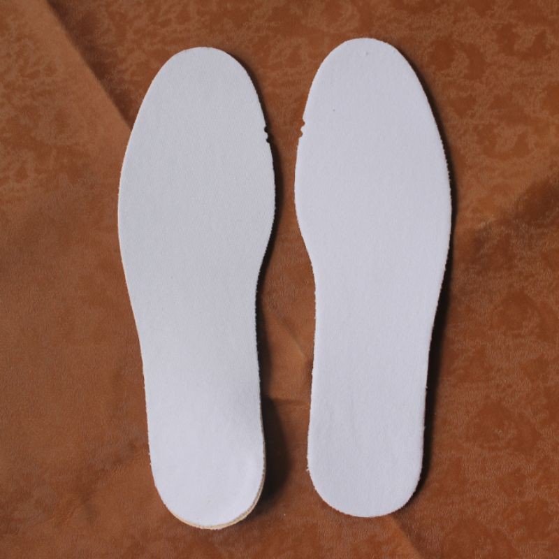 Insole Cutting Cocok untuk semua jenis sepatu olahraga maupun futsal bola