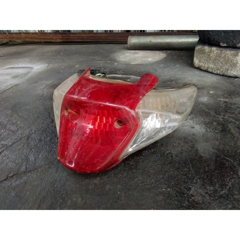 stoplamp lampu belakang suzuki smash 110