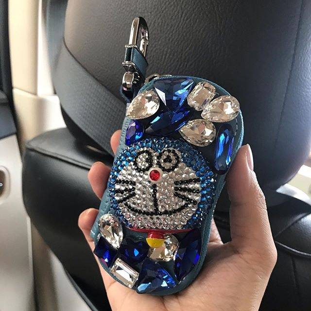 Dompet doraemon blink gantungan kunci mobil doraemon