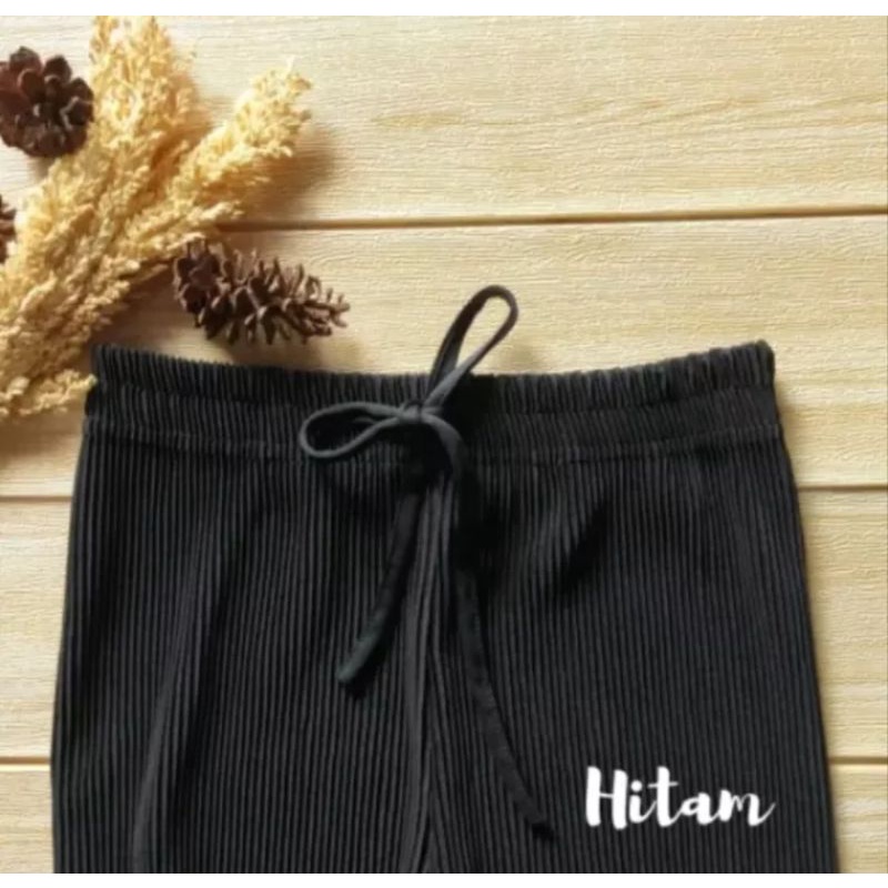 KULOT LIDI / KULOT PLISKET / KULOT PLISKET LIDI / KULOT PLISKET PREMIUM / KULOT LIDI PREMIUM / KULOT LIDI PLISKET / KULOT LIDI PLISKET PREMIUM-Hitam