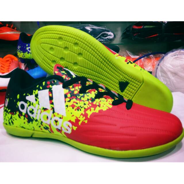 FUTSAL ADIDAS x merah