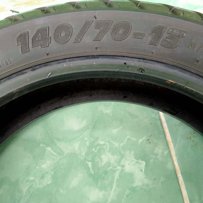 ban belakang untuk NMAX 140/70-13 Michelin