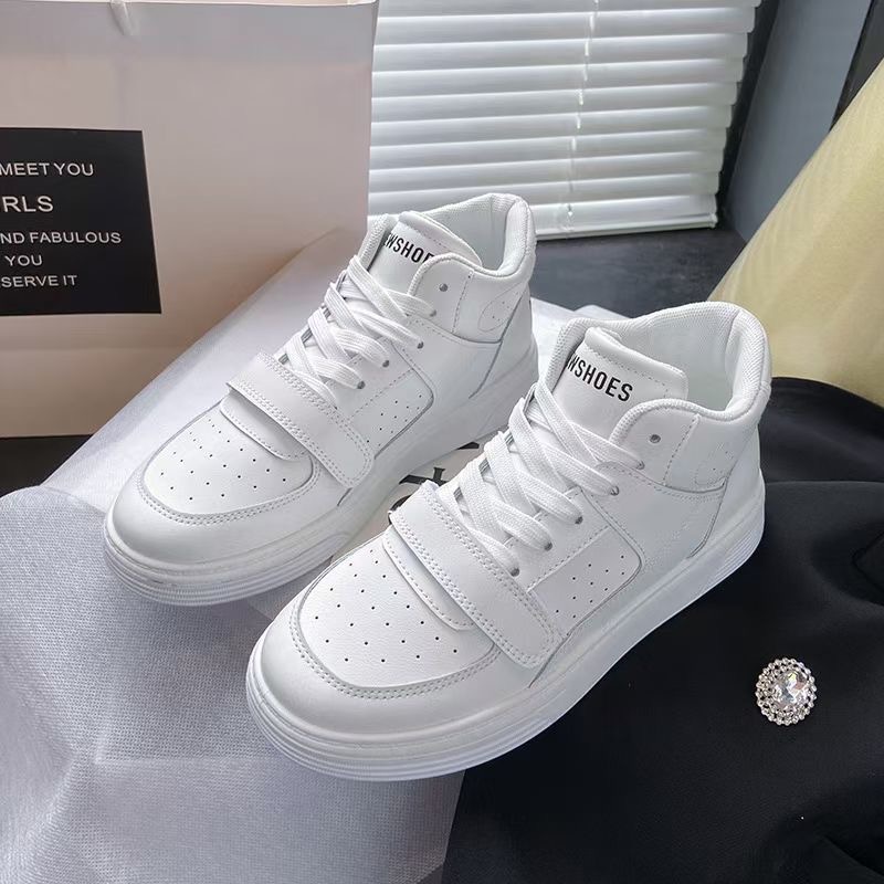 Sneakers Wanita Tinggi Fashion Anti Slip Keren Ringan Sepatu Cewek Tali Kekinian Sneakers Wanita Korean Style Terbaru