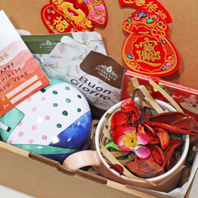 

Hampers Imlek / Chinese New Year C - Tea Set / Parcel / Gift Set .