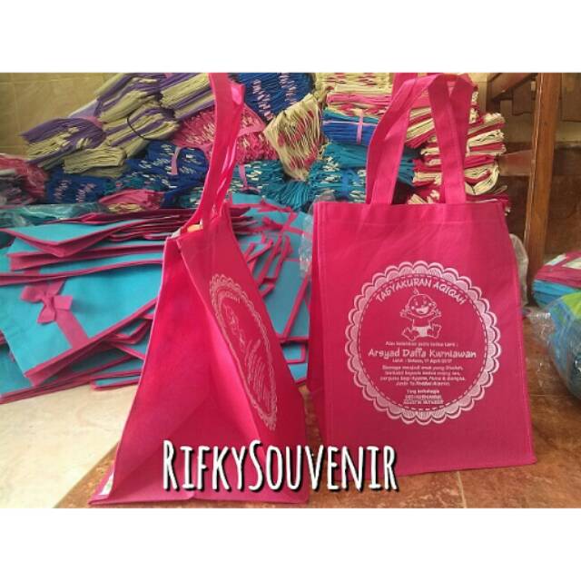 

Tas Aqiqah ( Muat Box Nasi Dus 22 )