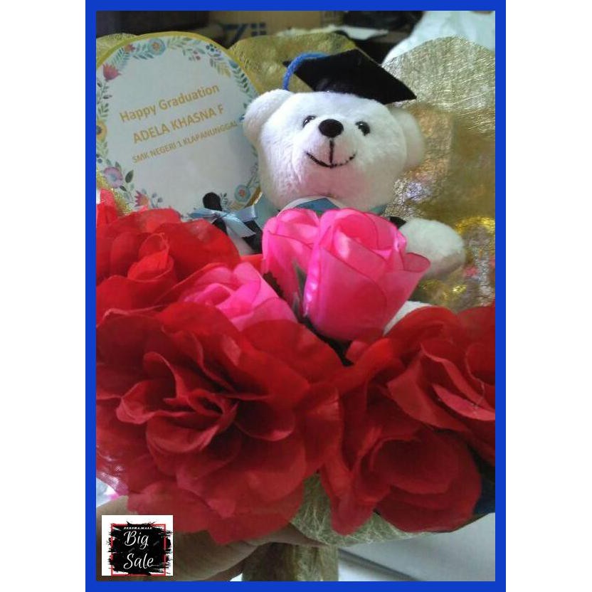 

WISUDAAKENOB- BUCKET BEAR GRADUATION - PUTIH -ASLIII.