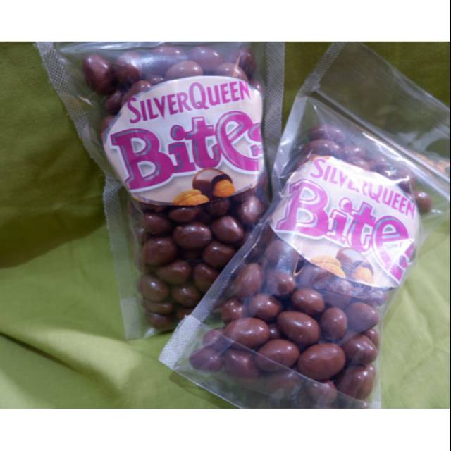 

SILVERQUEEN BITES ALMOND!