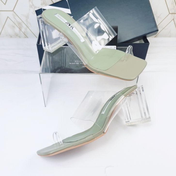 ZR Vinyl Toe Loop Strap With Transparent Heels