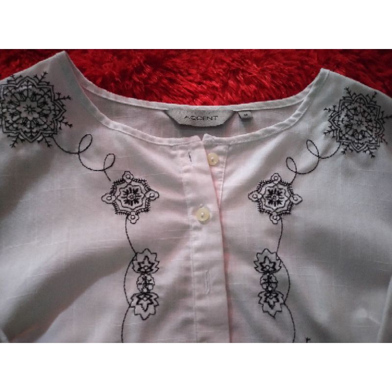 kemeja accent preloved
